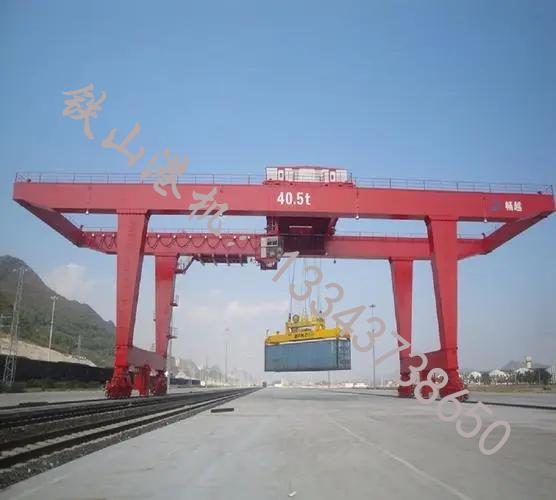 江西景德鎮(zhèn)集裝箱起重機(jī)廠家起重機(jī)適用于港口、碼頭等地方作業(yè)